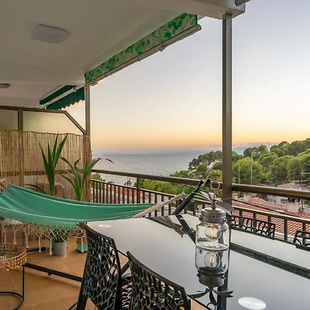 Beach Front Retro Hideaway In Salou Luaran gambar