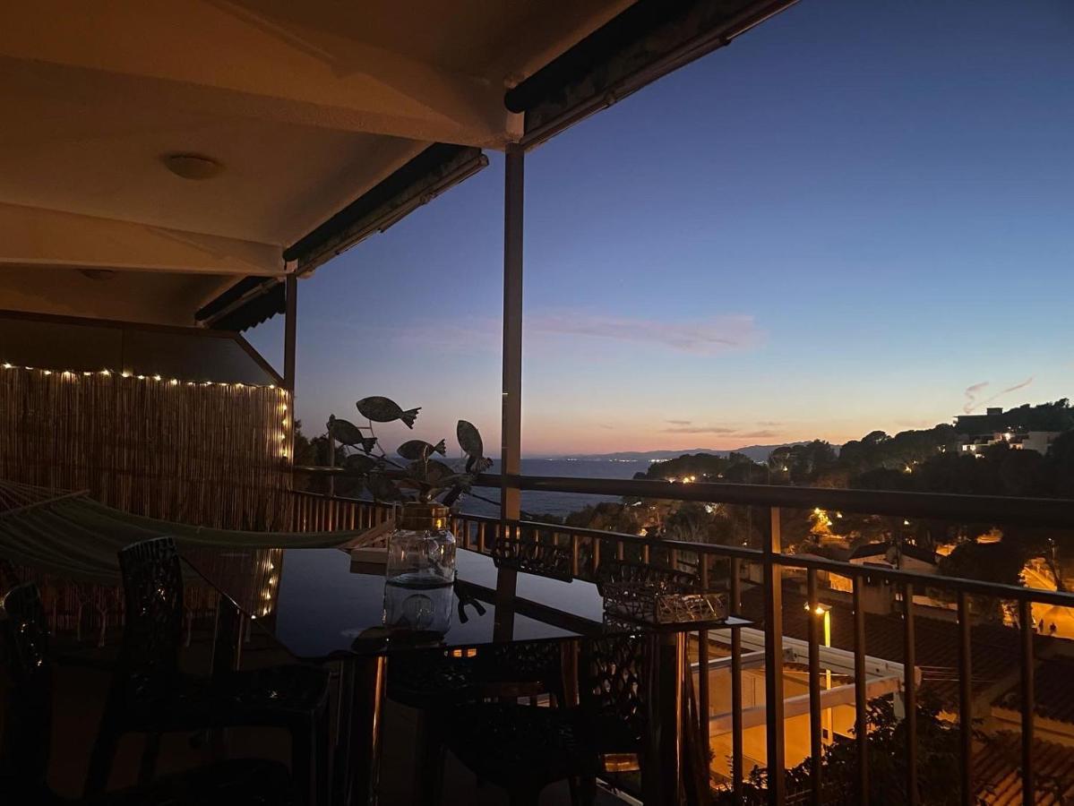 Beach Front Retro Hideaway In Salou Luaran gambar