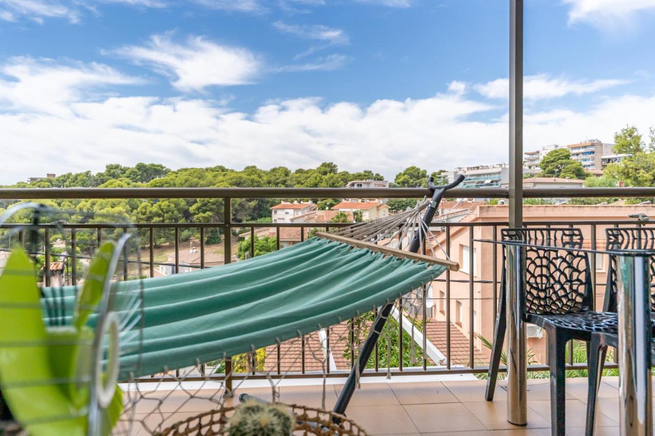 Beach Front Retro Hideaway In Salou Luaran gambar