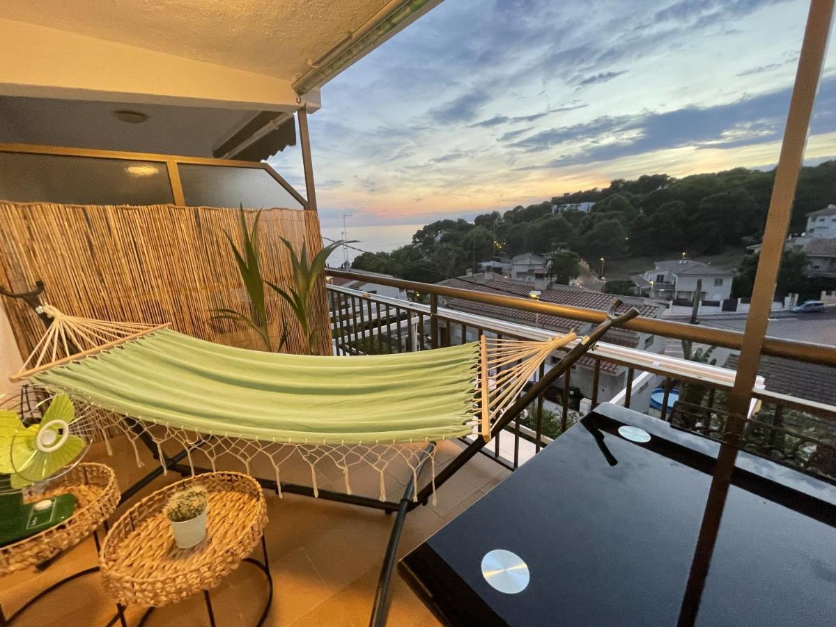 Beach Front Retro Hideaway In Salou Luaran gambar